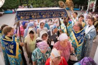 Преосвященный Стефан совершил вечерню и утреню с чином погребения плащаницы Божией Матери