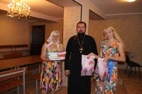 ГОМЕЛЬ. Общественному объединению «Искорка» были переданы канцелярские товары ГОМЕЛЬ. Общественному объединению «Искорка» были переданы канцелярские товары