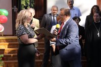 Священнослужитель принял участие в торжественной линейке в СШ№70 для детей с нарушением слуха Священнослужитель принял участие в торжественной линейке в СШ№70 для детей с нарушением слуха