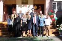 Священнослужитель принял участие в торжественной линейке в СШ№70 для детей с нарушением слуха Священнослужитель принял участие в торжественной линейке в СШ№70 для детей с нарушением слуха