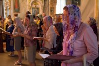 Вечернее богослужение с чтением акафиста нараспев