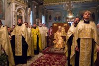 Вечернее богослужение с чтением акафиста нараспев