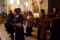Вечернее богослужение с чтением акафиста нараспев