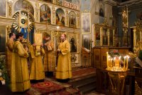 Вечернее богослужение с чтением акафиста нараспев