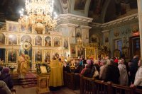Вечернее богослужение с чтением акафиста нараспев