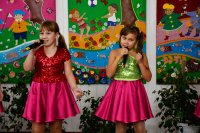 Пусть мама услышит! Пусть мама придет! Пусть мама услышит! Пусть мама придет!