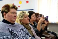 Пусть мама услышит! Пусть мама придет! Пусть мама услышит! Пусть мама придет!