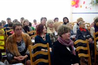 Пусть мама услышит! Пусть мама придет! Пусть мама услышит! Пусть мама придет!