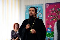 Пусть мама услышит! Пусть мама придет! Пусть мама услышит! Пусть мама придет!