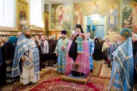 "...нас бо ради молит Богородица Превечнаго Бога"