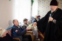 "...нас бо ради молит Богородица Превечнаго Бога"