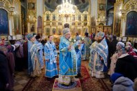 "...нас бо ради молит Богородица Превечнаго Бога"