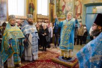 "...нас бо ради молит Богородица Превечнаго Бога"