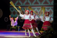 Преосвященнейший Стефан посетил городской праздничный концерт, посвящённый Дню матери Преосвященнейший Стефан посетил городской праздничный концерт, посвящённый Дню матери