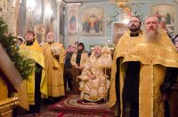 Вечернее богослужение с чтением акафиста нараспев