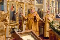 Вечернее богослужение с чтением акафиста нараспев