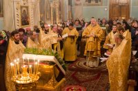 Вечернее богослужение с чтением акафиста нараспев