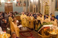 Вечернее богослужение с чтением акафиста нараспев