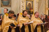 Вечернее богослужение с чтением акафиста нараспев