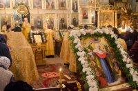 Вечернее богослужение с чтением акафиста нараспев