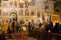 Вечернее богослужение с чтением акафиста нараспев