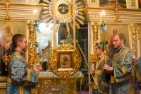 Вечернее богослужение с чтением акафиста нараспев