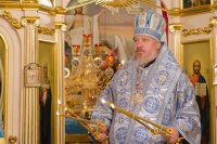 Божественная литургия в криптовом храме Свято-Петро-Павловском кафедрального собора Божественная литургия в криптовом храме Свято-Петро-Павловском кафедрального собора