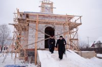 Рабочая поездка в строящийся храм Казанской иконы Божией Матери а. г. Лучин