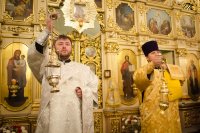 Божественная литургия в день памяти святителя и чудотворца Николая, архиепископа Мирликийского