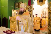 Божественная литургия в день памяти святителя и чудотворца Николая, архиепископа Мирликийского