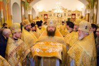 Божественная литургия в день памяти святителя и чудотворца Николая, архиепископа Мирликийского