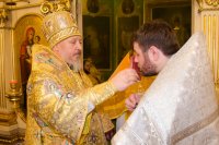 Божественная литургия в день памяти святителя и чудотворца Николая, архиепископа Мирликийского