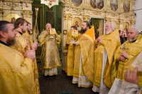 Божественная литургия в день памяти святителя и чудотворца Николая, архиепископа Мирликийского