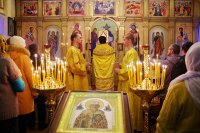 ЖЛОБИН. Воспитанники отделения дневного пребывания инвалидов молились за Божественной Литургией