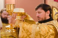 Божественная литургия в праздник иконы Божией Матери "Нечаянная Радость"