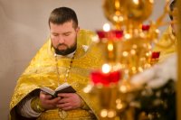 Божественная литургия в праздник иконы Божией Матери "Нечаянная Радость"