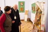 Преосвященный Стефан принял участие в открытии выставочного проекта «Зимние праздники»