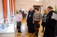 Преосвященный Стефан принял участие в открытии выставочного проекта «Зимние праздники»