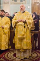 Вечернее богослужение с чтением акафиста нараспев