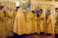 Вечернее богослужение с чтением акафиста нараспев