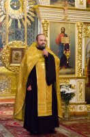 Вечернее богослужение с чтением акафиста нараспев