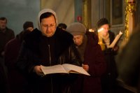 Вечернее богослужение с чтением акафиста нараспев