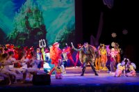 Преосвященный Стефан принял участие в традиционной городской благотворительной елке