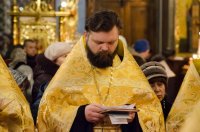  Вечернее богослужение с чтением акафиста нараспев