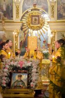  Вечернее богослужение с чтением акафиста нараспев