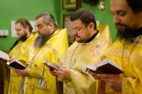 Божественная литургия в Свято-Никольском мужском монастыре Божественная литургия в Свято-Никольском мужском монастыре