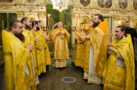 Божественная литургия в Свято-Никольском мужском монастыре Божественная литургия в Свято-Никольском мужском монастыре
