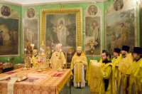 Божественная литургия в Свято-Никольском мужском монастыре Божественная литургия в Свято-Никольском мужском монастыре