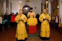 Божественная литургия в Свято-Никольском мужском монастыре Божественная литургия в Свято-Никольском мужском монастыре