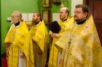 Божественная литургия в Свято-Никольском мужском монастыре Божественная литургия в Свято-Никольском мужском монастыре